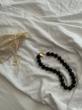 Load image into Gallery viewer, Retro Onyx Necklace