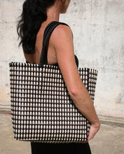 Load image into Gallery viewer, Traveller Tote - Tiramisu, Mimmi