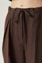 Load image into Gallery viewer, Laure tailored trousers, brown