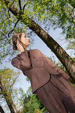 Load image into Gallery viewer, Audrey tailored linen blouse, brown