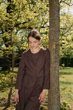 Load image into Gallery viewer, Audrey tailored linen blouse, brown