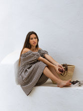 Load image into Gallery viewer, Gisèlle Dress, brown gingham