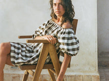 Load image into Gallery viewer, Gisèlle Dress, brown gingham